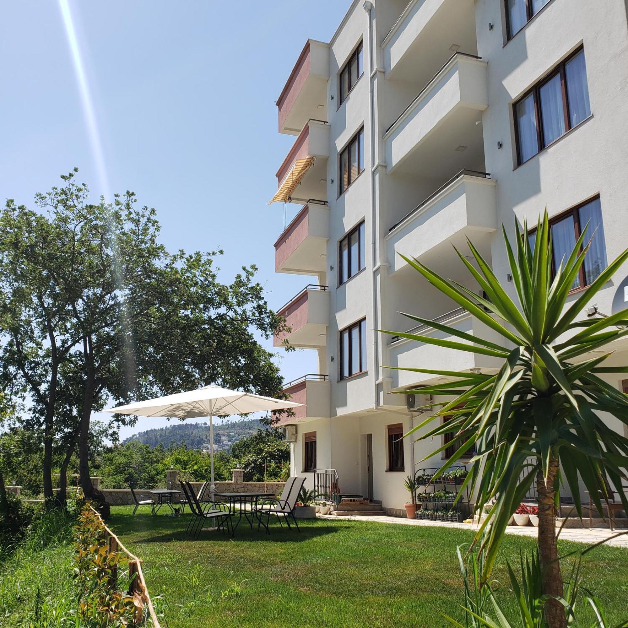 Green Hill Apartments 乌尔齐尼 客房 照片