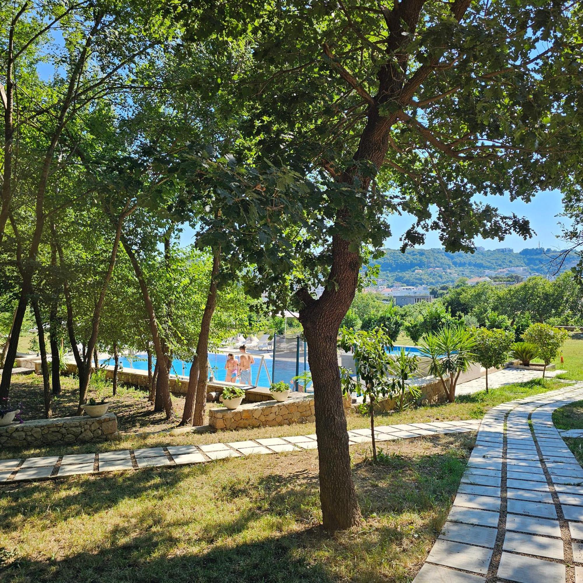 Green Hill Apartments 乌尔齐尼 外观 照片