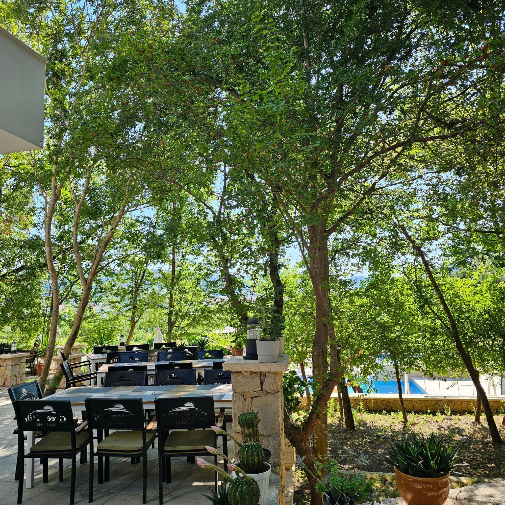 Green Hill Apartments 乌尔齐尼 外观 照片