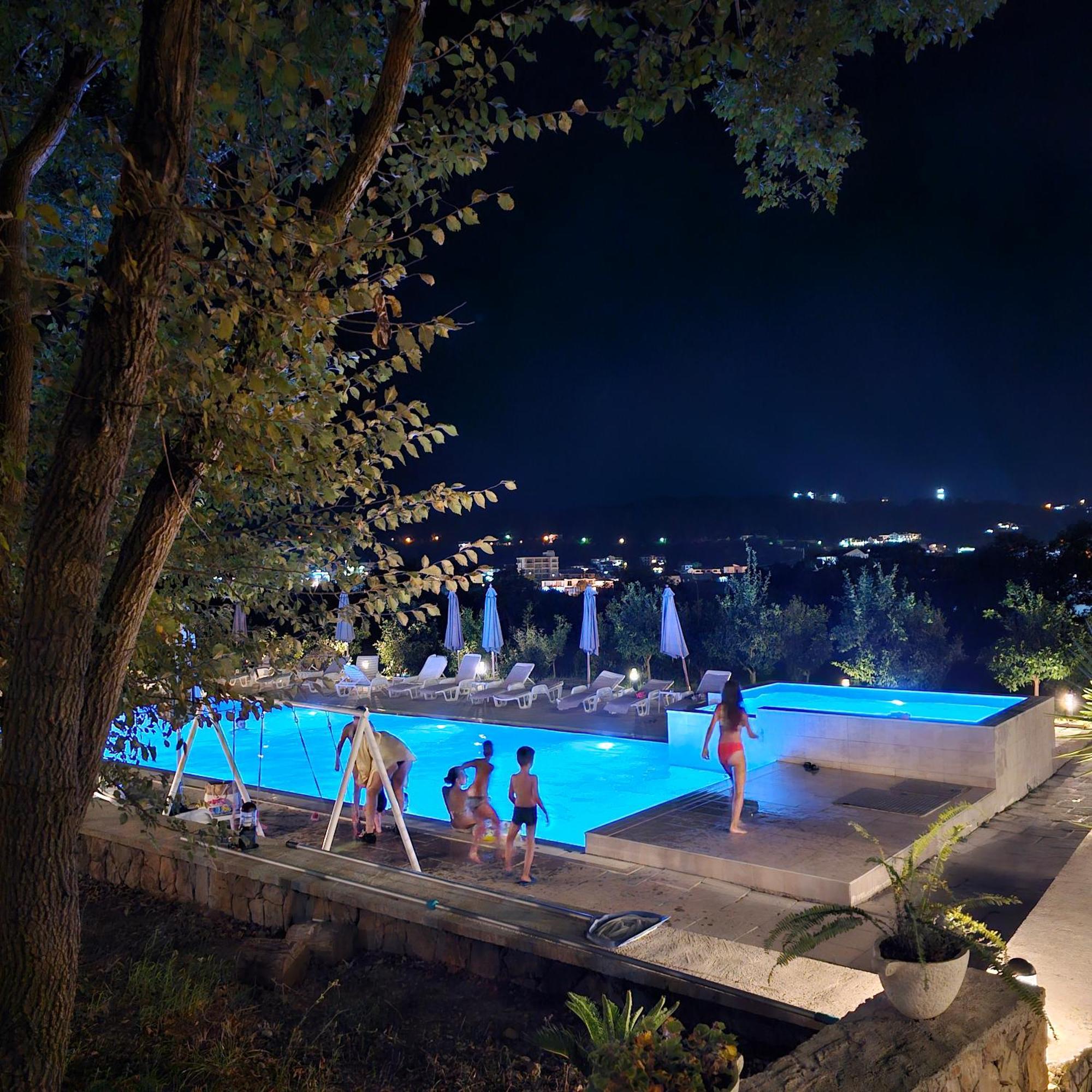 Green Hill Apartments 乌尔齐尼 外观 照片