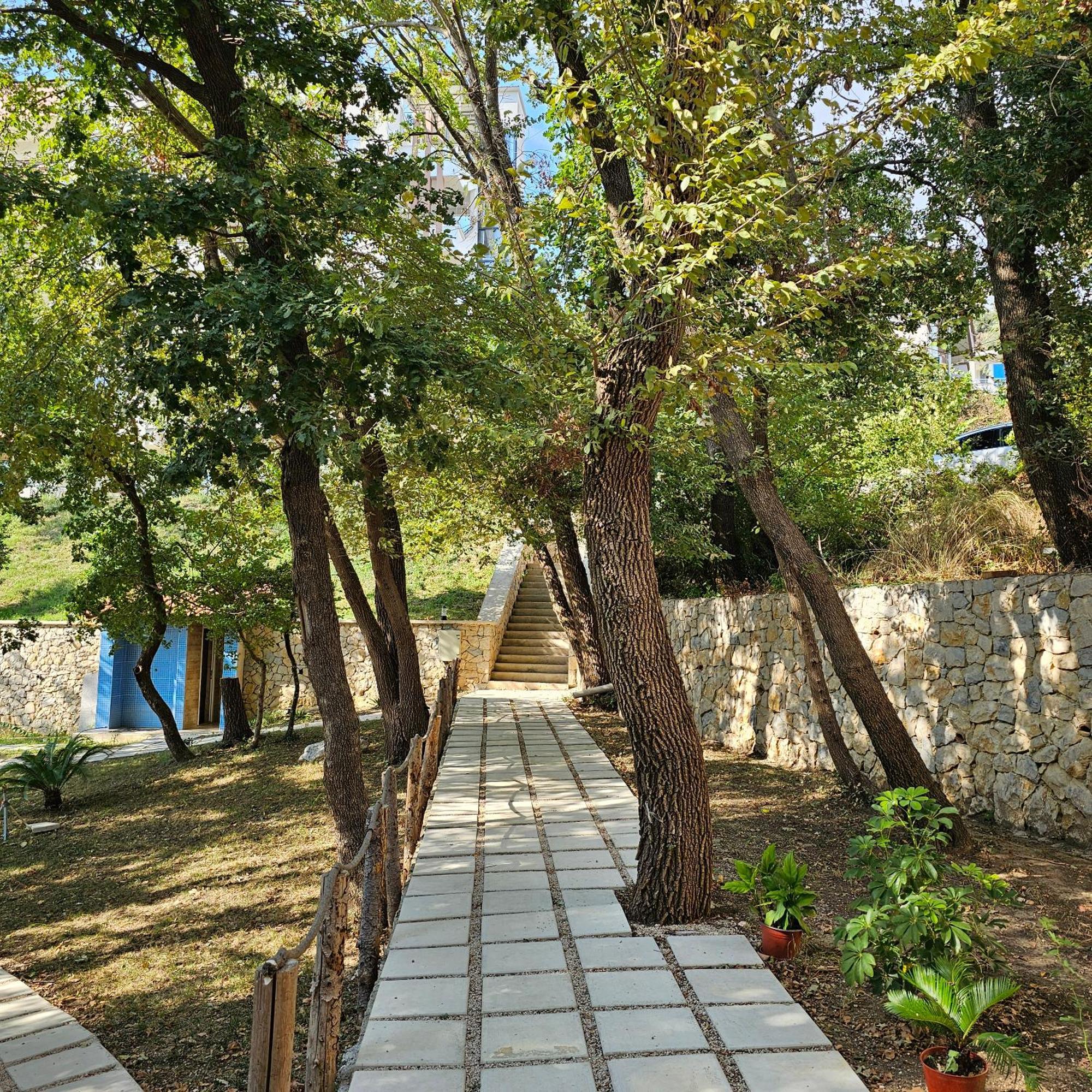 Green Hill Apartments 乌尔齐尼 外观 照片