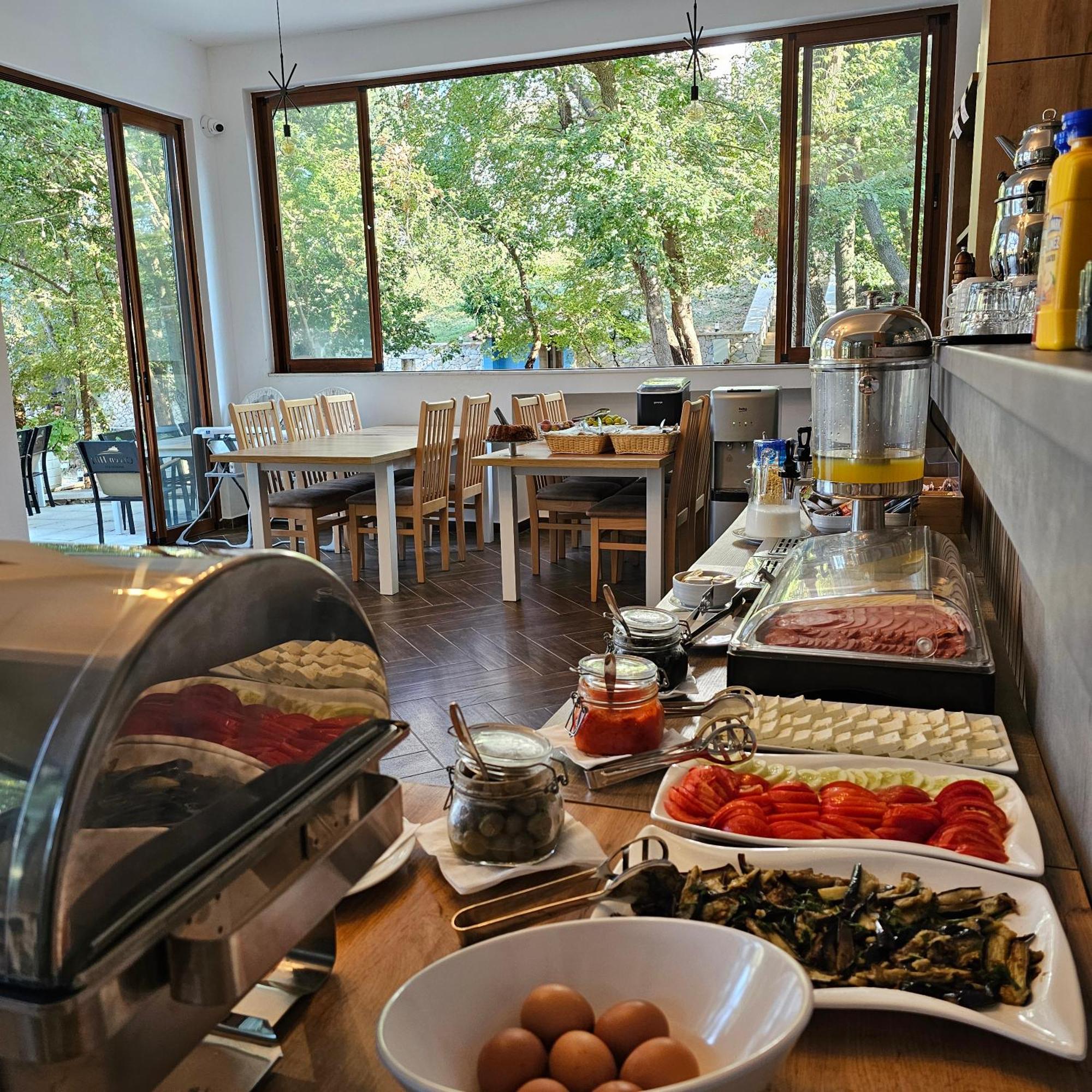 Green Hill Apartments 乌尔齐尼 外观 照片