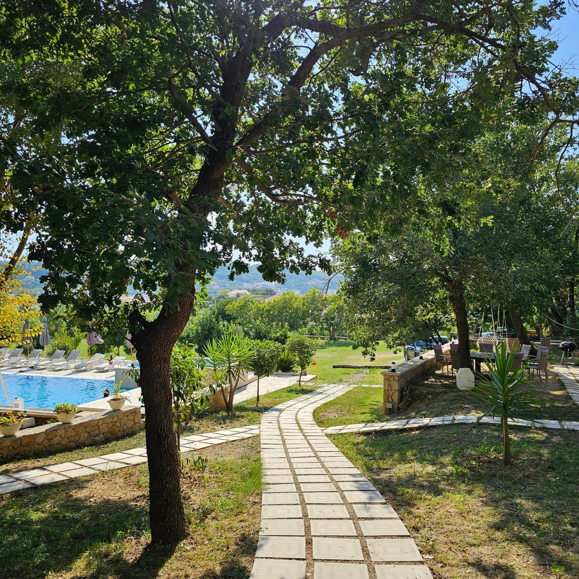 Green Hill Apartments 乌尔齐尼 外观 照片